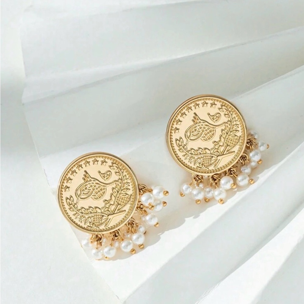 Elegant Gold plated and Pearl Earrings